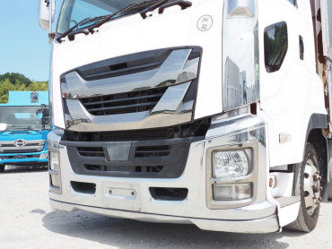 いすゞ ギガ ウイング車 大型 QKG-CYJ77B 年式 H28[写真08]