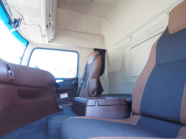 日野 プロフィア ウイング車 大型 2DG-FW1AHG 年式 H30[写真42]