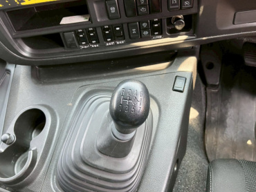 いすゞ ギガ 冷凍バン 大型 2PG-CYJ77CA 年式 R2[写真07]