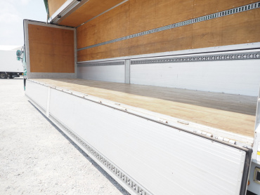 日野 プロフィア ウイング車 大型 2DG-FW1AHG 年式 R1 [写真18]