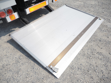 いすゞ フォワード ウイング車 中型 PDG-FRR34T2 年式 H22[写真30]