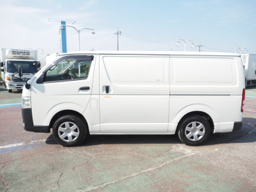 トヨタ ハイエース 冷凍バン 小型 QDF-GDH206V 年式 H30[写真09]