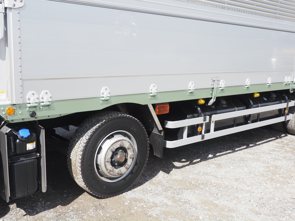 いすゞ ギガ ウイング車 大型 2PG-CYJ77C 年式 R1[写真16]