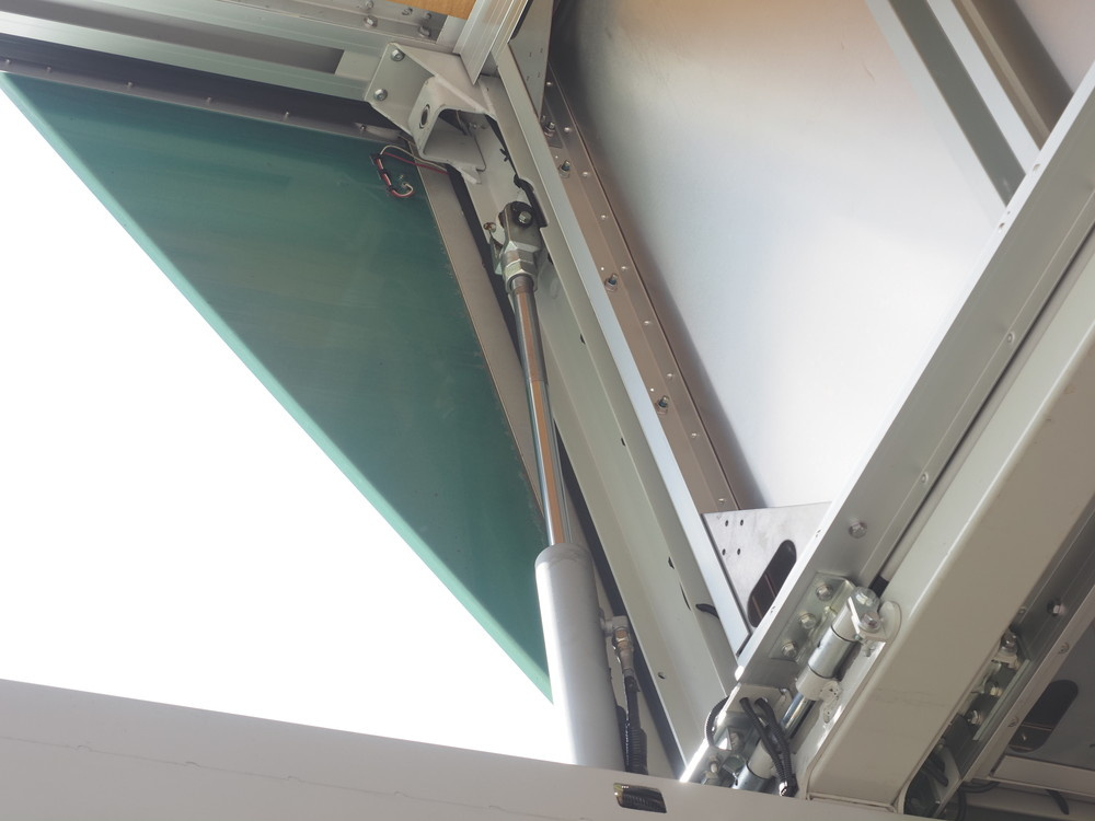 いすゞ ギガ ウイング車 大型 2PG-CYJ77C 年式 R1[写真18]