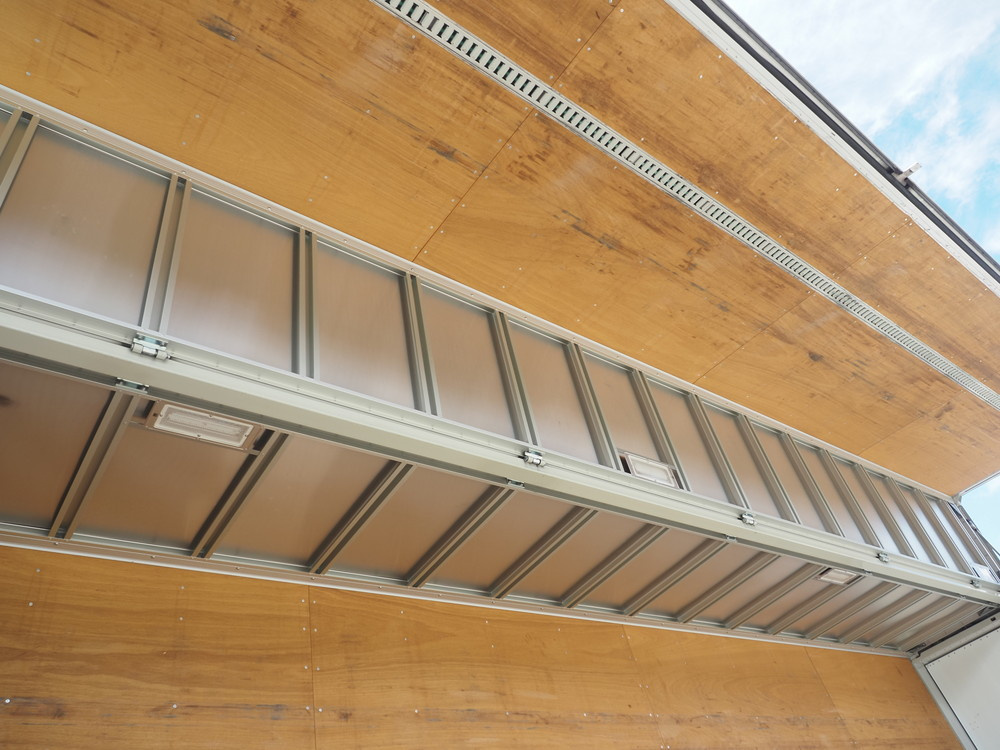 いすゞ ギガ ウイング車 大型 2PG-CYJ77C 年式 R1[写真22]