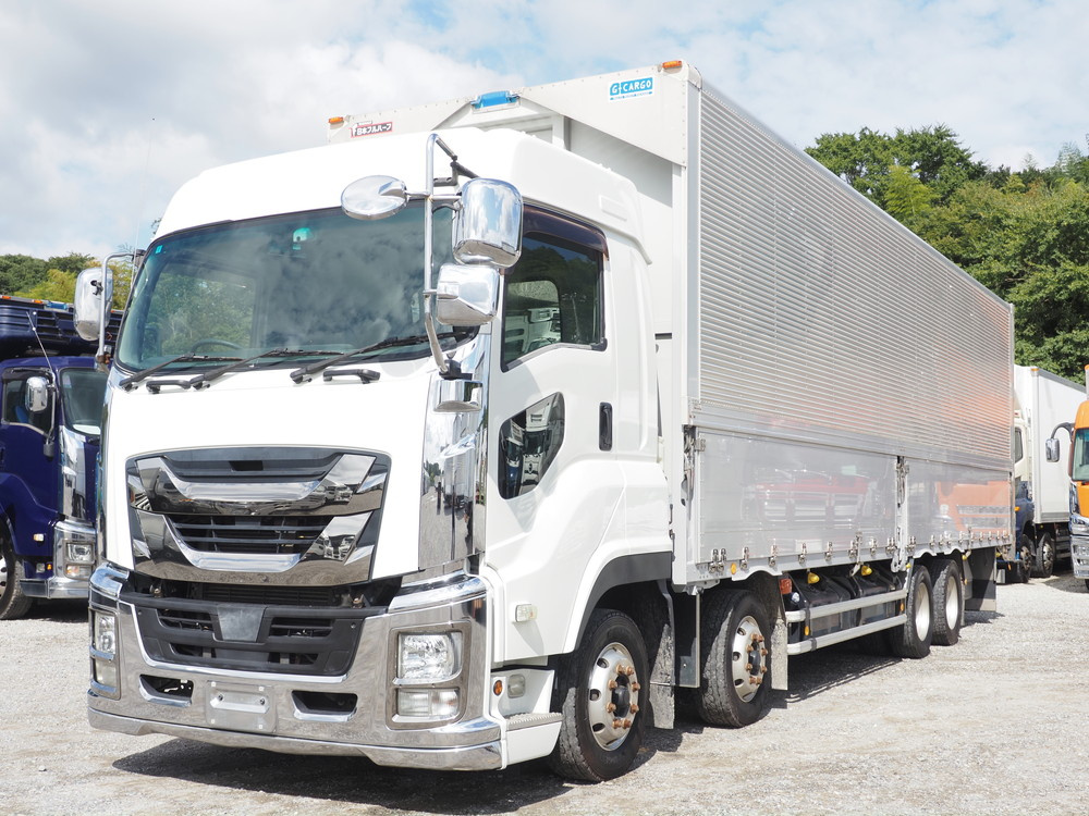 いすゞ ギガ ウイング車 大型 QKG-CYJ77B 年式 H28[写真01]