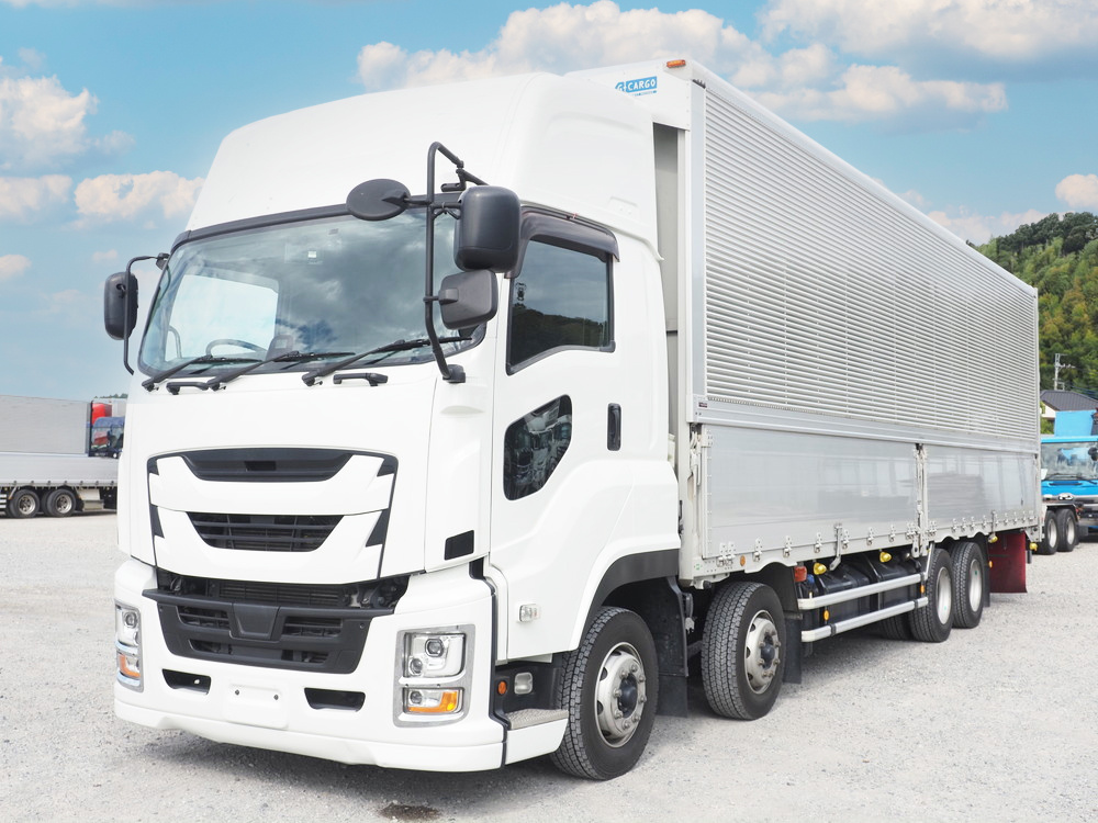 いすゞ ギガ ウイング車 大型 2PG-CYJ77C 年式 R3[写真01]