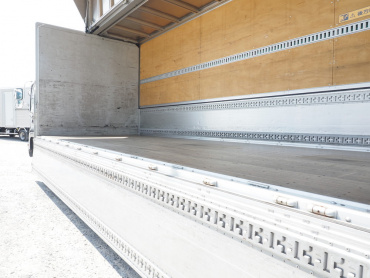 いすゞ フォワード ウイング車 中型 TKG-FRR90T2 年式 H29[写真19]