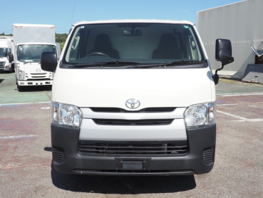 トヨタ ハイエース 冷凍バン 小型 QDF-GDH201V 年式 R1[写真02]