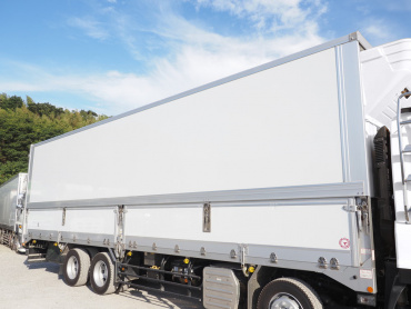 いすゞ ギガ 冷凍ウイング 大型 QKG-CYJ77B 年式 H29[写真11]