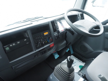 いすゞ エルフ バン車 小型 TRG-NPR85AN 年式 H28[写真22]