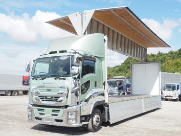 いすゞ ギガ ウイング車 大型 2PG-CYJ77C 年式 R1 [写真03]