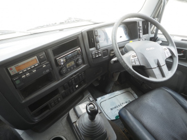 いすゞ ギガ ウイング車 大型 QPG-CYJ77B 年式 H28[写真32]