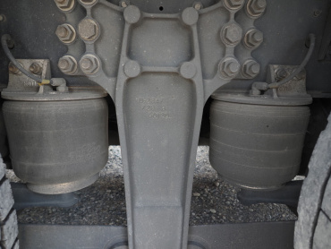 いすゞ ギガ ウイング車 大型 QPG-CYJ77B 年式 H28[写真40]