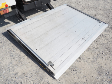 いすゞ エルフ バン車 小型 TKG-NPR85AN 年式 H24[写真17]