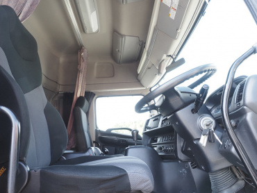 日野 プロフィア トラクタ 大型 QPG-SH1EDDG 年式 H30[写真19]