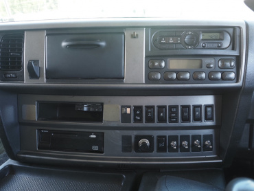 日野 プロフィア トラクタ 大型 QPG-SH1EDDG 年式 H30[写真23]