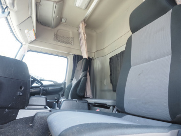 日野 プロフィア トラクタ 大型 QPG-SH1EDDG 年式 H30[写真27]