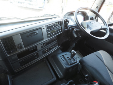 日野 プロフィア トラクタ 大型 QPG-SH1EDDG 年式 H30[写真21]