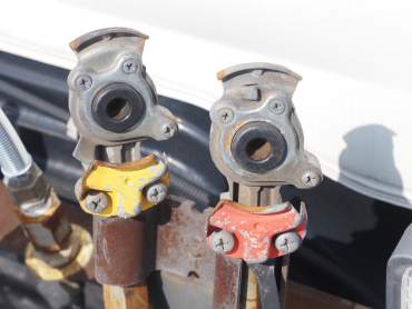 日野 プロフィア トラクタ 大型 QPG-SH1EDDG 年式 H30[写真15]