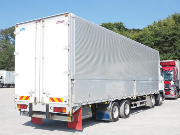 いすゞ ギガ ウイング車 大型 QKG-CYJ77B 年式 H28[写真06]