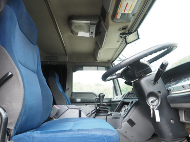 いすゞ ギガ ウイング車 大型 LKG-CYJ77A 年式 H23[写真35]