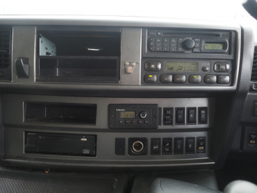 日野 プロフィア トラクタ 大型 QPG-SH1EDDG 年式 H27[写真26]