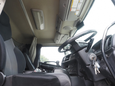 日野 プロフィア トラクタ 大型 QPG-SH1EDDG 年式 H27[写真22]