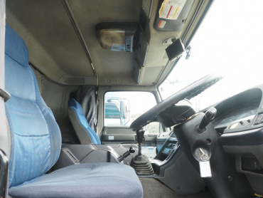 いすゞ ギガ ウイング車 大型 QKG-CYJ77A 年式 H26[写真29]