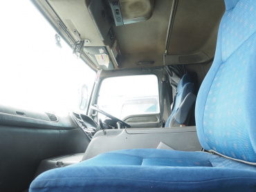 いすゞ ギガ ウイング車 大型 QKG-CYJ77A 年式 H26[写真36]