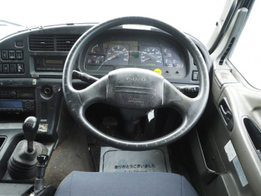 いすゞ ギガ ウイング車 大型 QKG-CYJ77A 年式 H26[写真30]