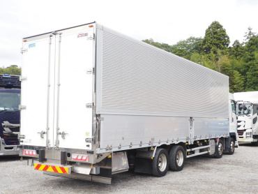 いすゞ ギガ ウイング車 大型 QKG-CYJ77B 年式 H28[写真05]