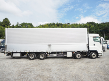 いすゞ ギガ ウイング車 大型 QKG-CYJ77B 年式 H28[写真10]