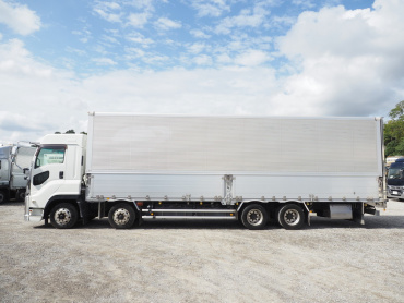 いすゞ ギガ ウイング車 大型 QKG-CYJ77B 年式 H28[写真14]