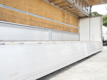 いすゞ ギガ ウイング車 大型 QKG-CYJ77B 年式 H28[写真22]