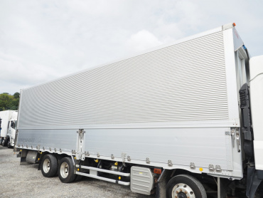 いすゞ ギガ ウイング車 大型 QKG-CYJ77B 年式 H28[写真11]