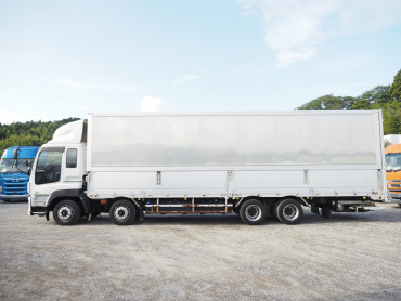 いすゞ ギガ ウイング車 大型 LKG-CYJ77A 年式 H23[写真11]