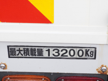 いすゞ ギガ ウイング車 大型 LKG-CYJ77A 年式 H23[写真27]