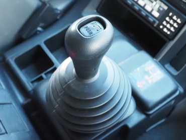 いすゞ ギガ ウイング車 大型 LKG-CYJ77A 年式 H23[写真31]