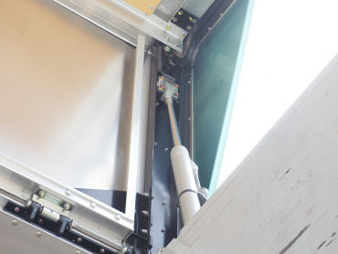 いすゞ ギガ ウイング車 大型 2PG-CYL77C 年式 R2[写真09]