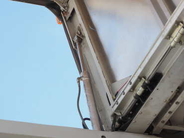 いすゞ フォワード ウイング車 中型 TKG-FRR90S2 年式 H24[写真11]