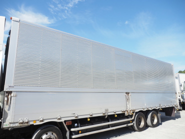 いすゞ ギガ ウイング車 大型 QPG-CYJ77B 年式 H28[写真15]