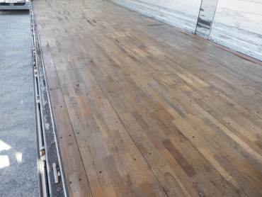 いすゞ ギガ ウイング車 大型 QPG-CYJ77B 年式 H28[写真24]