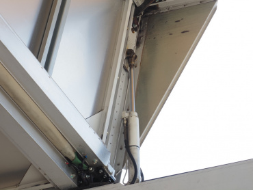 日野 プロフィア ウイング車 大型 LKG-FR1EXBG 年式 H22[写真11]