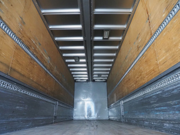 いすゞ ギガ ウイング車 大型 QPG-CYJ77B 年式 H28[写真26]