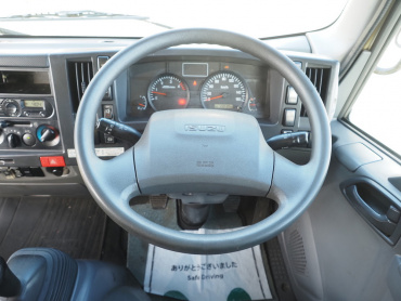 いすゞ エルフ バン車 小型 TPG-NLR85AN 年式 H27[写真17]