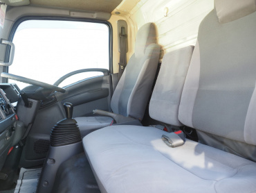 いすゞ エルフ バン車 小型 TPG-NLR85AN 年式 H27[写真20]