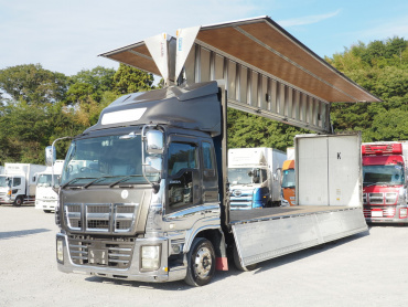 いすゞ ギガ ウイング車 大型 LKG-CYJ77A 年式 H23[写真03]