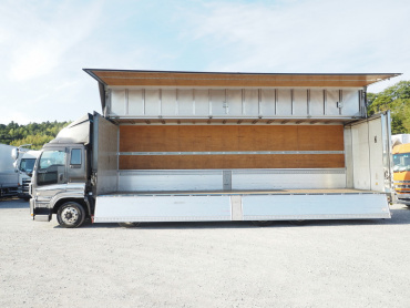 いすゞ ギガ ウイング車 大型 LKG-CYJ77A 年式 H23[写真20]