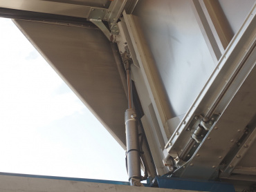 いすゞ ギガ ウイング車 大型 LKG-CYJ77A 年式 H23[写真21]